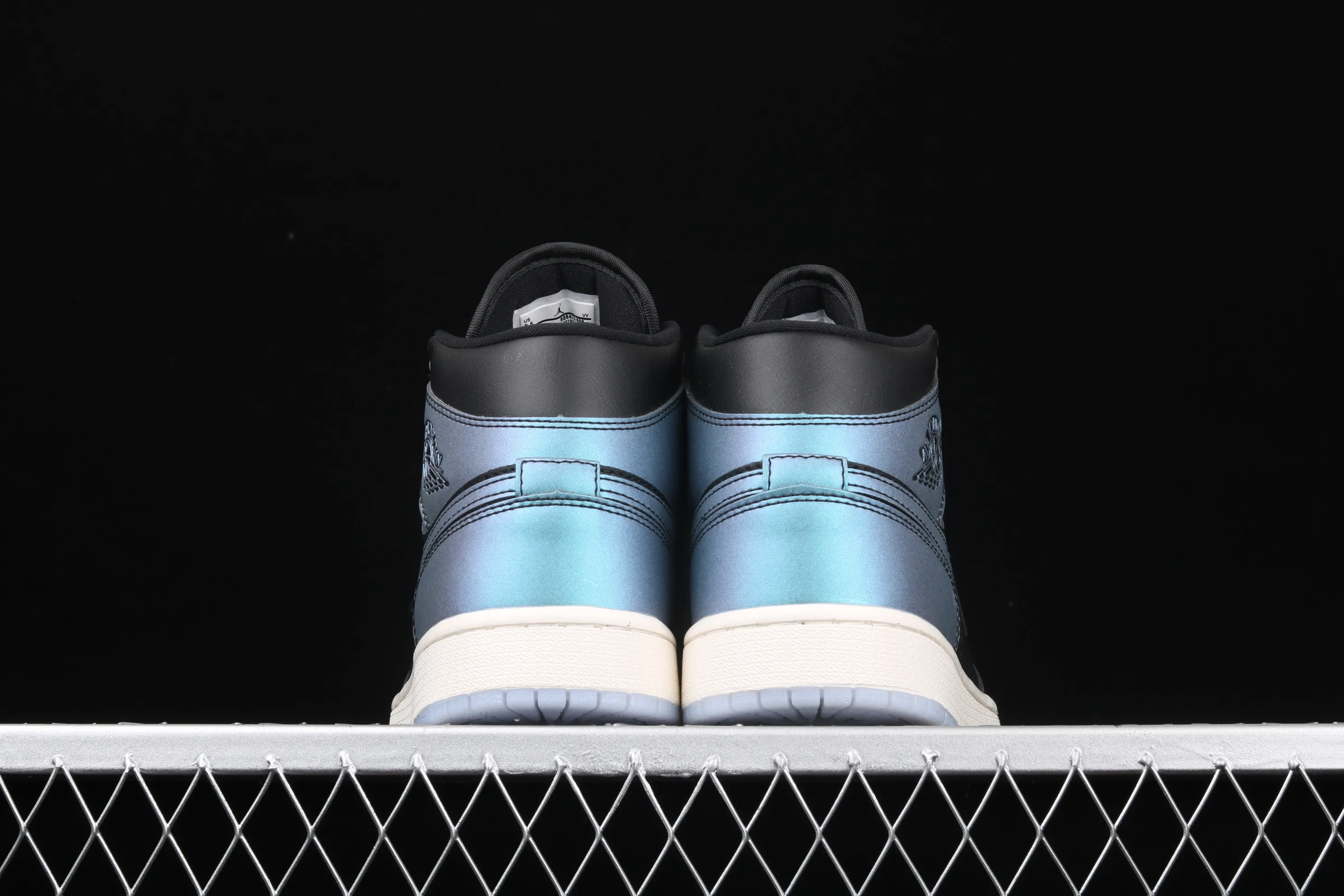 All categories Air Jordan Jordan series basketball shoes Air Jordan 1 Mid Air Jordan 1 Mid AJ1 Joe 1 mid-top series basketball shoes BQ6472-009